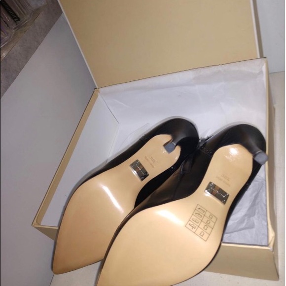 Michael KORS collection black AIDAN Leather boots. - Picture 7 of 8